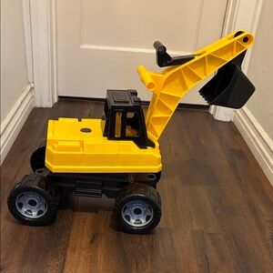 HUGE LENA Yellow and Black Toy Excavator DIGGER CONSTRUCTION 25”x20”